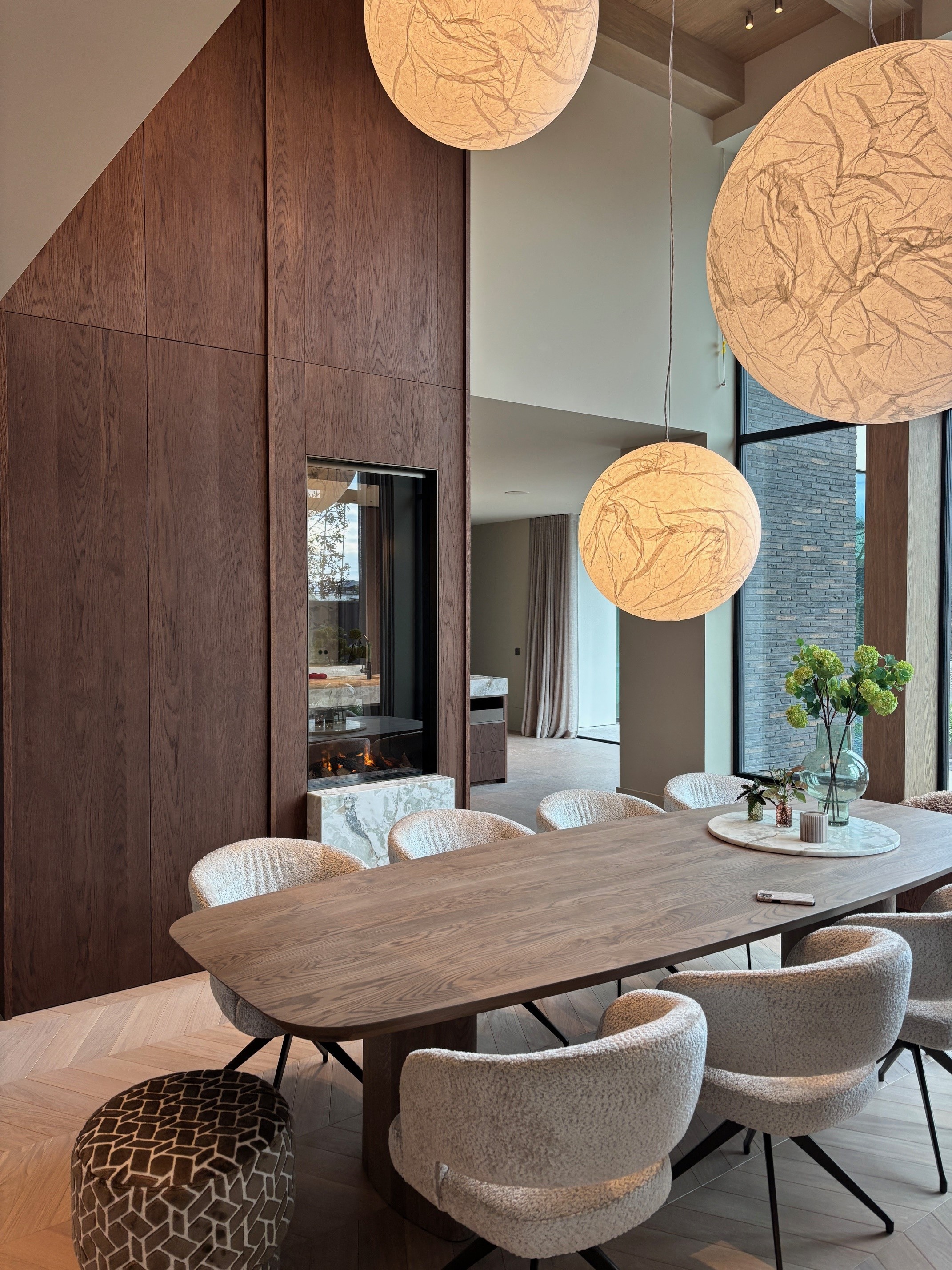 Foto Deze moderne villa krijgt extra sfeer met twee Elu-fire haarden FotoDeze moderne villa krijgt extra sfeer met twee Elu-fire haarden